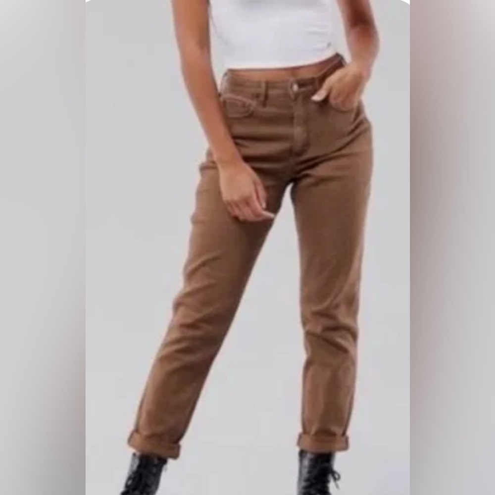 HOLLISTER Curvy High Rise Mom jeans size juniors 5 long